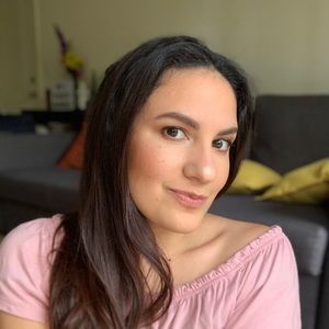 Meet your Posher, Angie